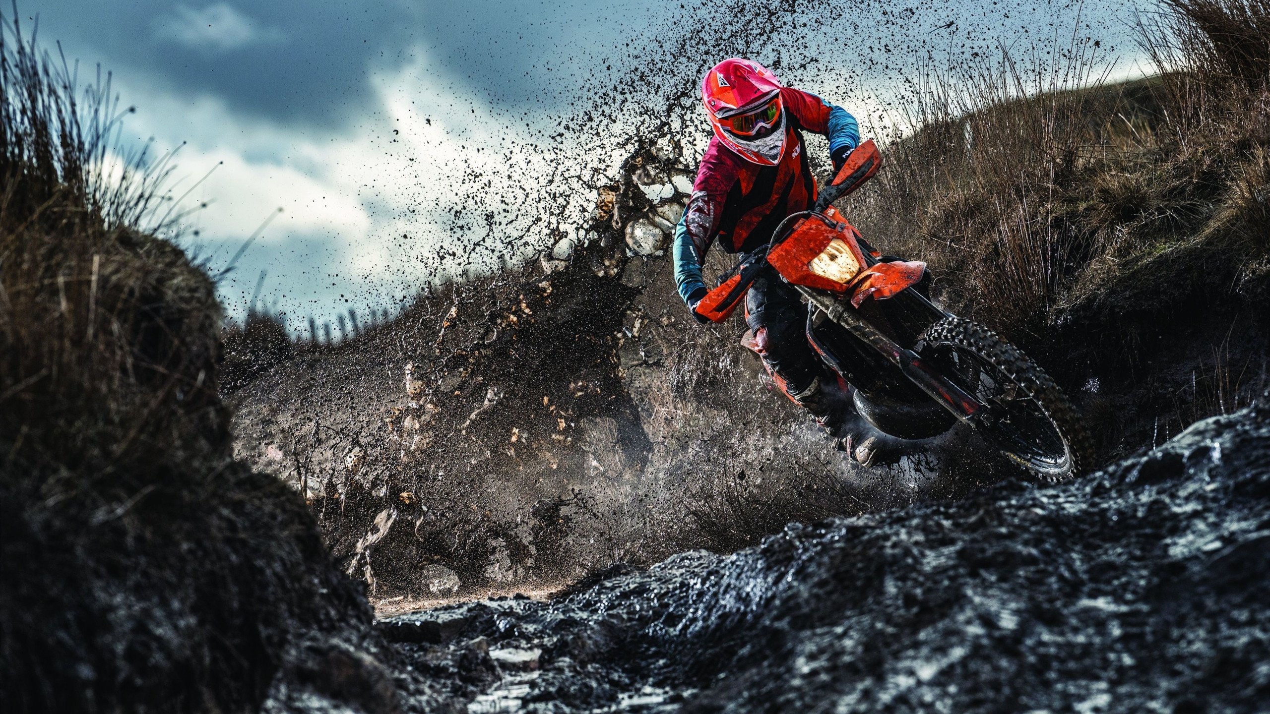 莱万闪电三连击，黄潜单节风暴埋葬贝蒂斯